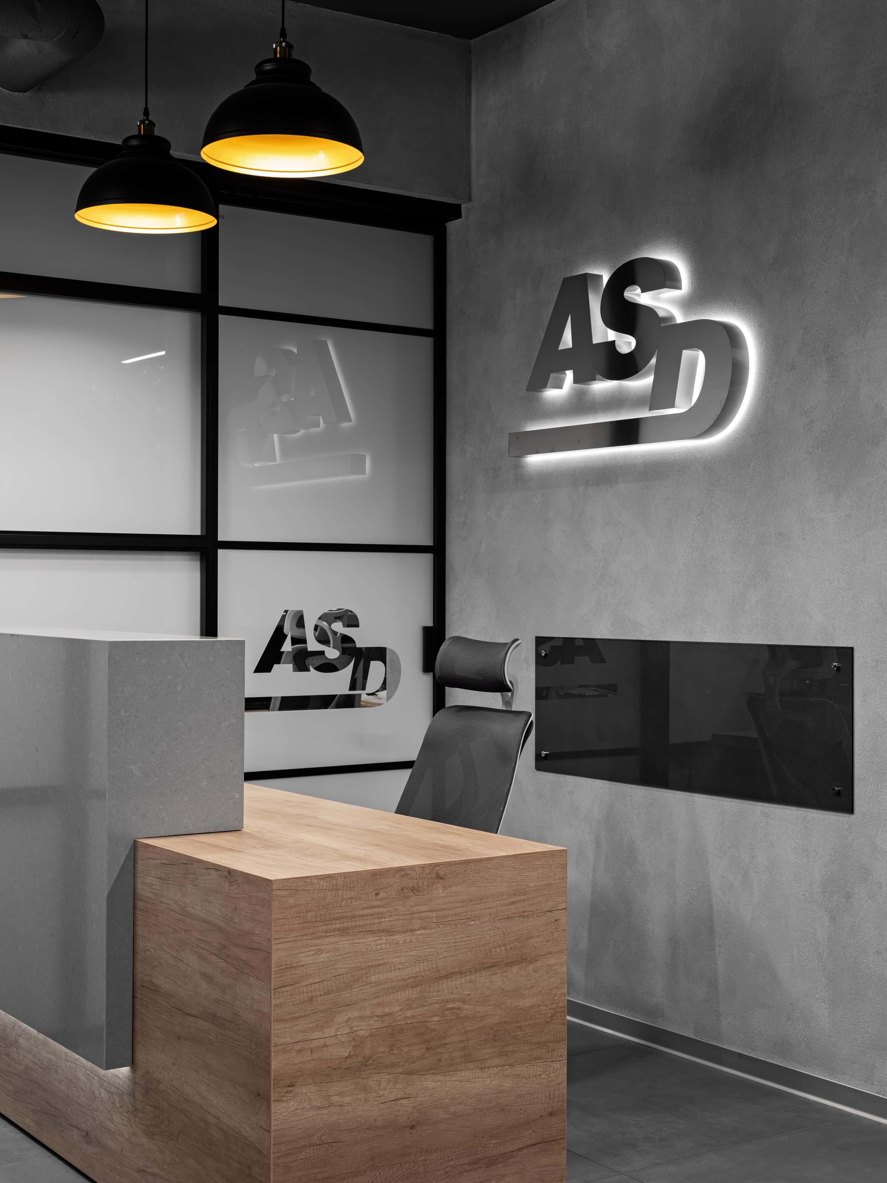 Elegancki design biura 2026: nowoczesne i funkcjonalne wnętrze.