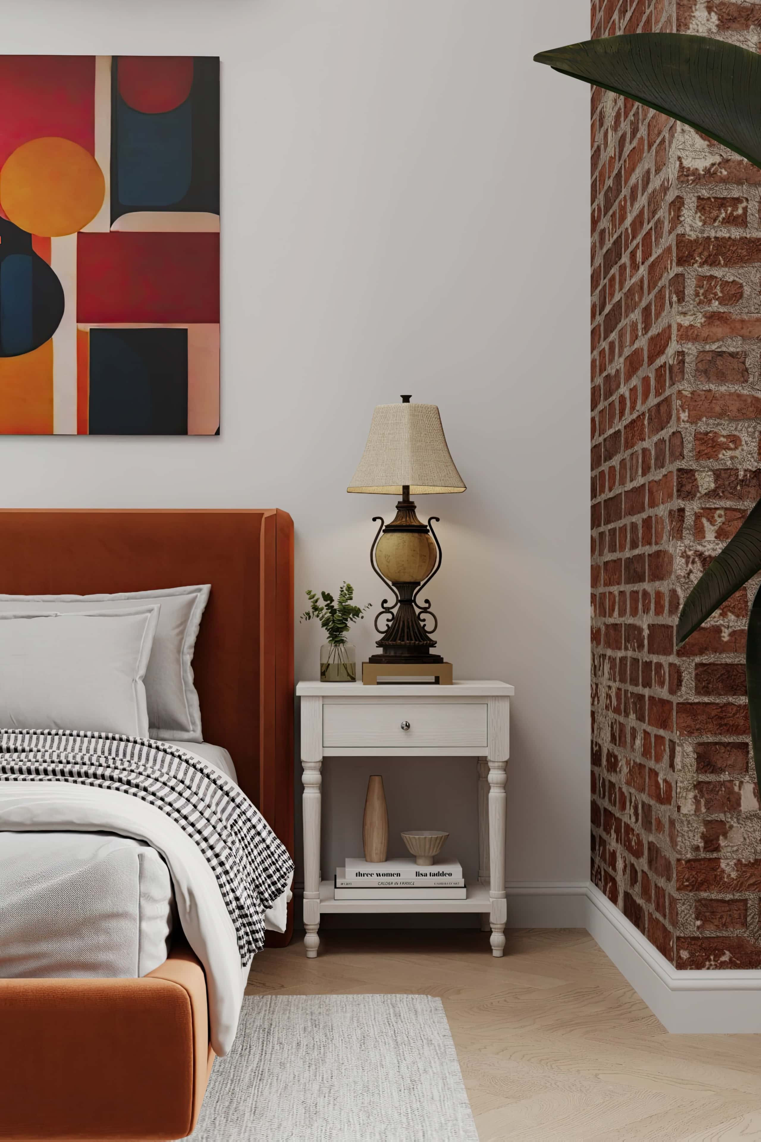 Dekoracje na ścianach 2026 Jasne dekoracje ścienne 2026: eklektyczny styl z kolorowymi plakatami i grafika na ścianach.