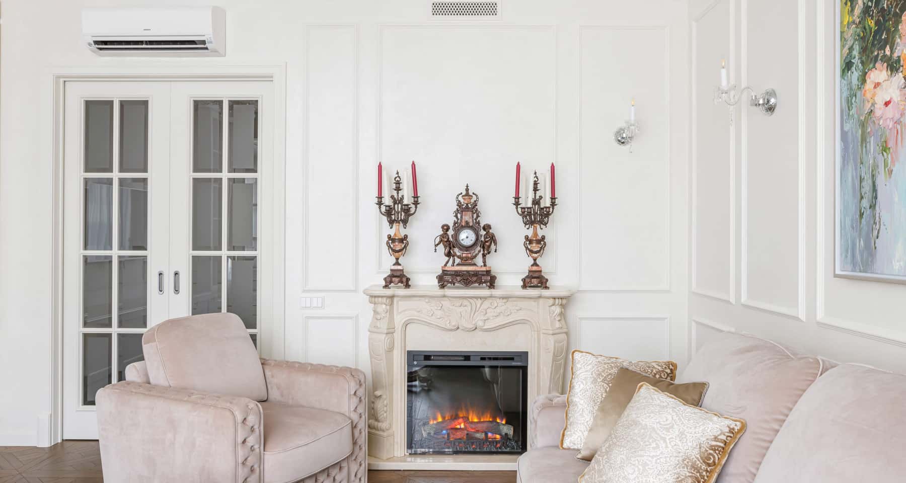 Wnętrze mieszkania po remoncie w stylu neoklasycznym z nowoczesnymi akcentami.