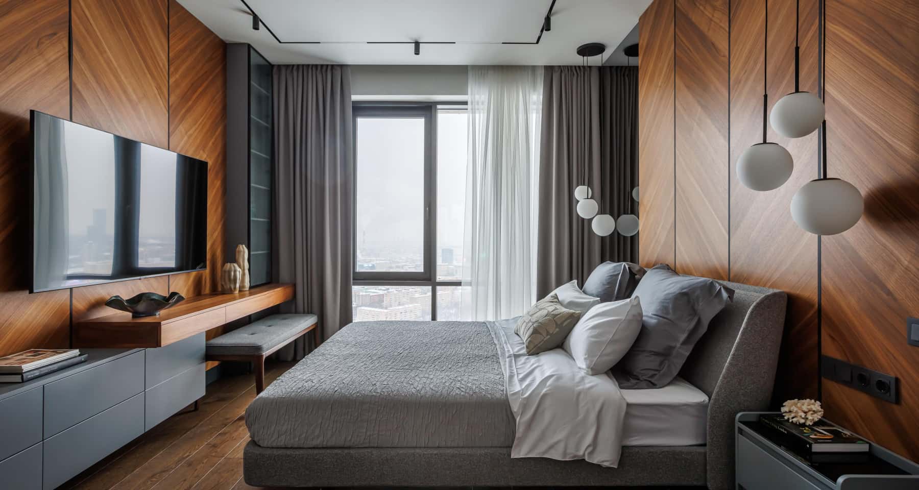 Surowe wnętrze mieszkania w betonie - przygotowanie do remontu i aranżacji.