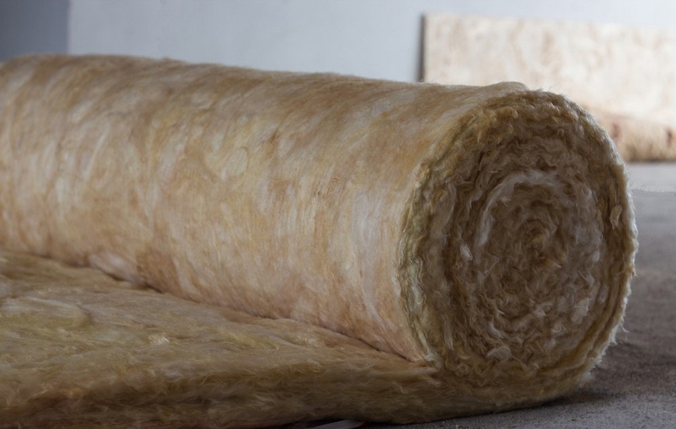 Wełna: izolacja komina Izolacja komina w saunie z użyciem wełny. Oszczędność paliwa i ochrona przed pożarem.