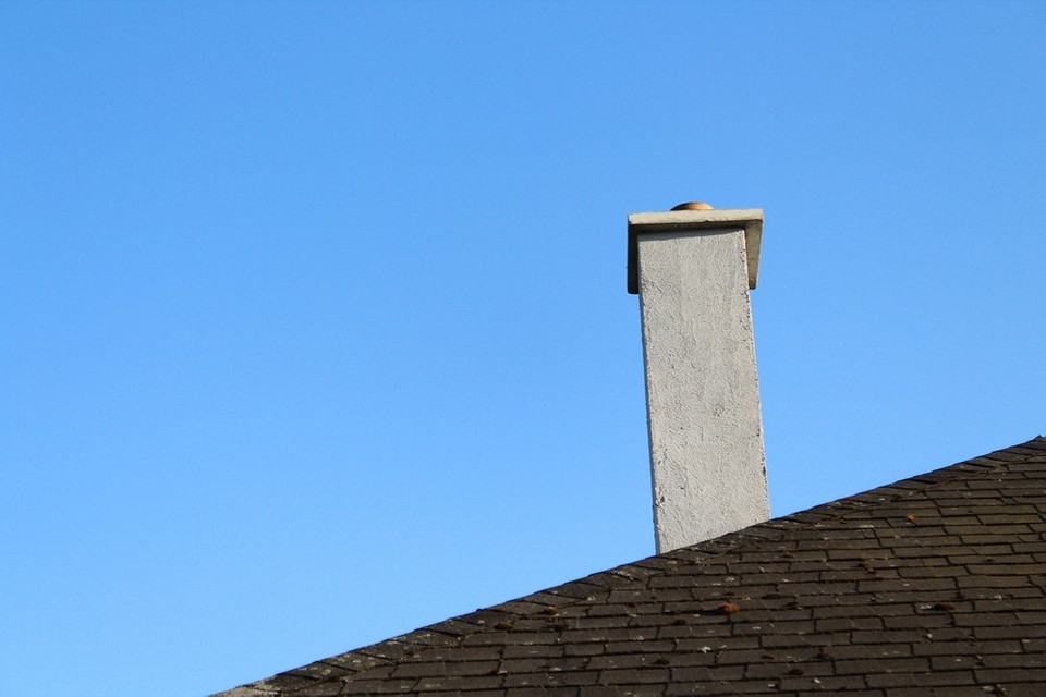 Izolacja: różne techniki Skuteczna izolacja komina w saunie: różne techniki i materiały izolacyjne.