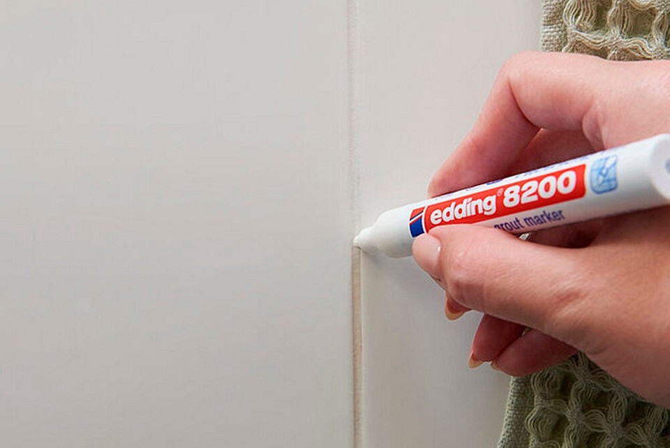 Narzędzia do naprawy Narzędzia niezbędne do samodzielnej naprawy pęknięć w płytkach ceramicznych.