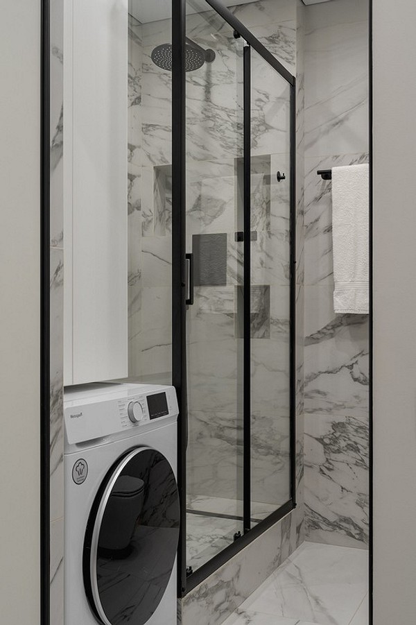 Prysznic w Małej Łazience Mała łazienka z kabiną prysznicową: oszczędność miejsca i nowoczesny design