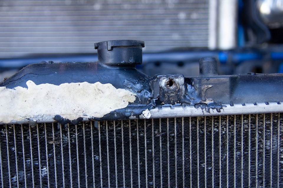 Zimny spaw: trwałe połączenie dwóch metalowych elementów, mocny i estetyczny.