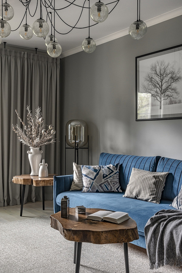 Sleby drewniane w sypialni: inspiracje designu w stylu Loft 2026.