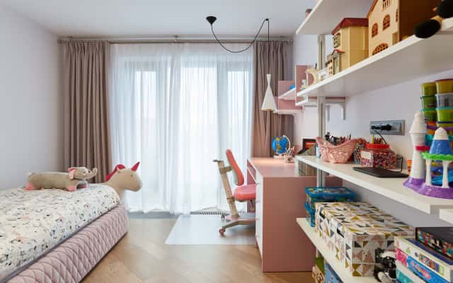 Nowoczesna aranżacja mieszkania 4-pokojowego: pomysły na salon i kuchnię