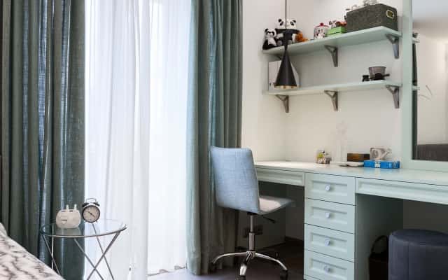 Dwupoziomowe mieszkanie 4-pokojowe: przestrzeń i funkcjonalność dla każdego