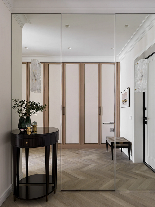 Designerskie drzwi wewnętrzne 2026: ciemne drzwi z metalowymi akcentami i oświetleniem LED