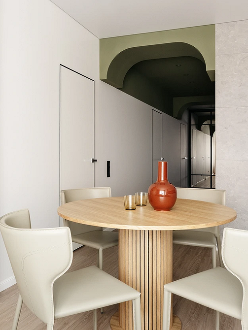 Drzwi wewnętrzne w kolorze bieli, idealne do minimalistycznych wnętrz