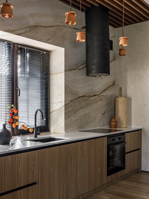 Palniki pod kontrolą. Zbliżenie na palniki kuchenki gazowej; ważny element wyboru płyty do gotowania.