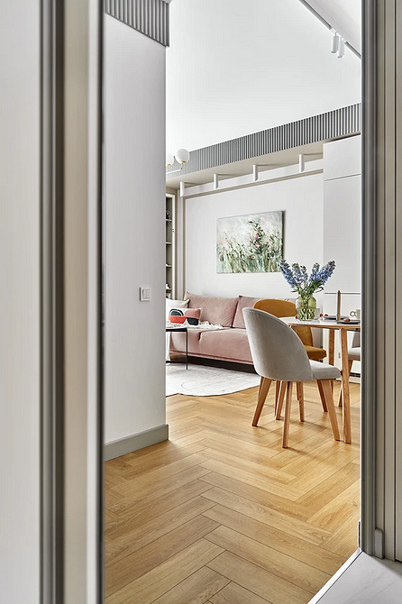 Oświetlone panele gipsowe 3D: efektowna dekoracja ściany podkreślająca trójwymiarowy wzór.