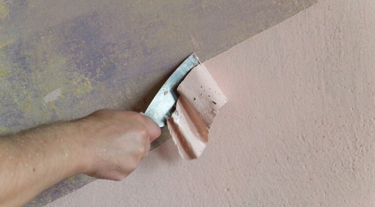 Jak usunąć starą farbę z metalu: Sprawdzone metody i triki 2026 — Usuwanie farby z metalu