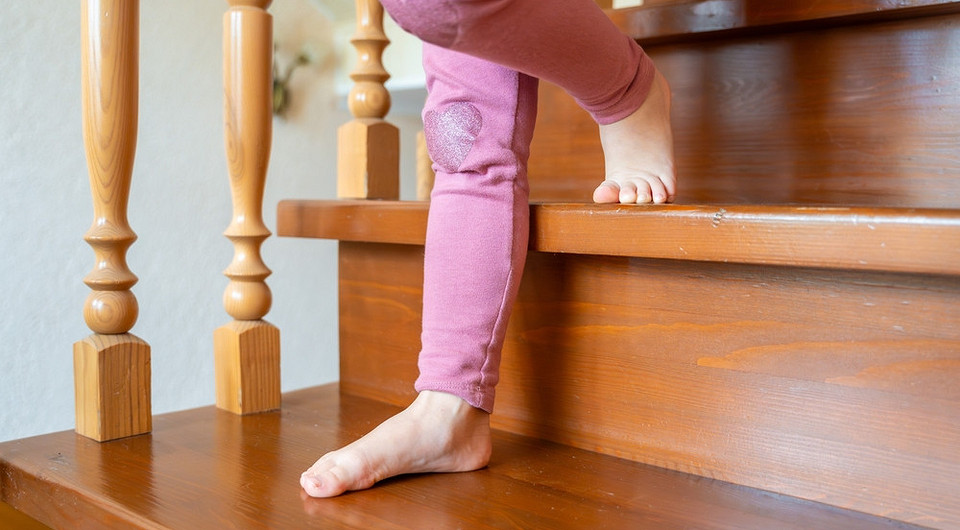 Montaż balustrady schodowej: krok po kroku instalacja balustrad - poradnik 2026