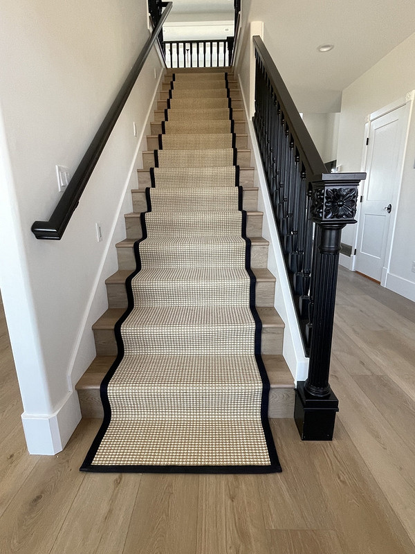 Bezpieczne i stylowe balustrady schodowe: Instrukcja montażu krok po kroku w 2026