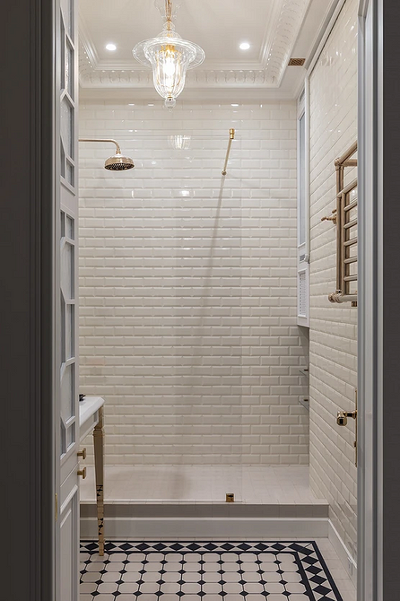 Przykład dopasowania koloru listew przypodłogowych do koloru podłogi w pomieszczeniu.