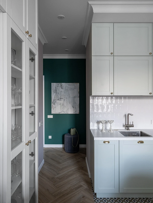 Inspiracje na dobór listew przypodłogowych do różnych stylów wnętrzarskich.