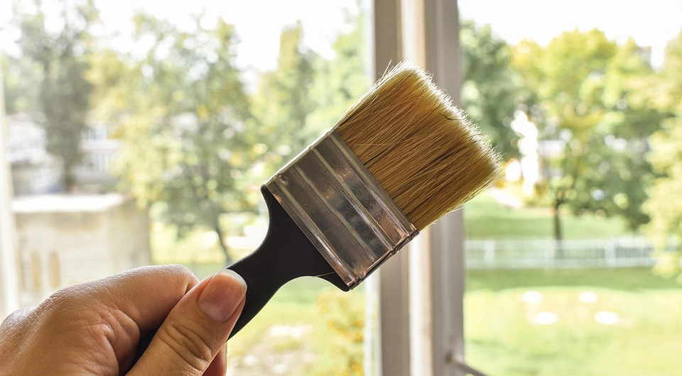 Malowanie okien PCV: porady dotyczące wyboru farby i instrukcja krok po kroku