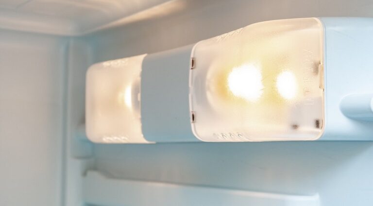 Sprawna lodówka 2026: Wymiana żarówki krok po kroku + porady — Jak wymienić żarówkę w lodówce