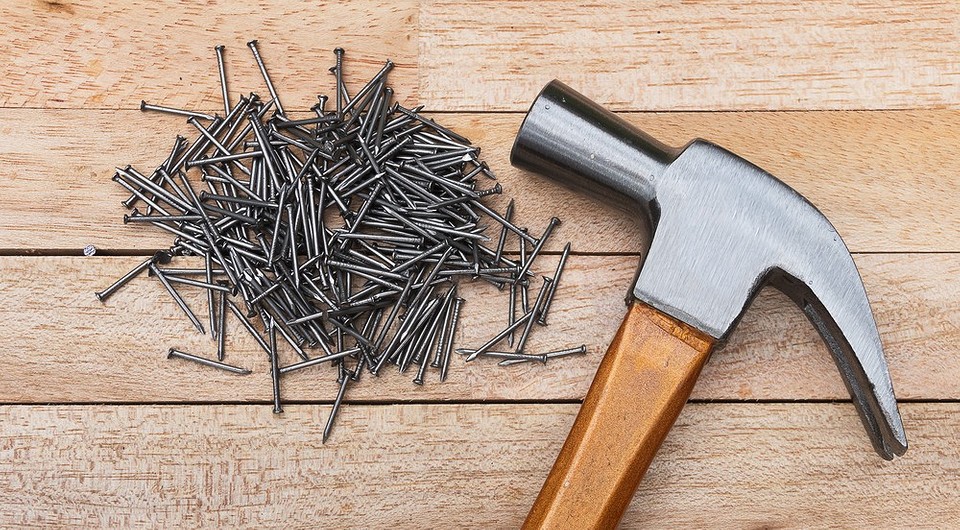 Instrukcja krok po kroku: Jak przybić boazerię - montaż i porady DIY