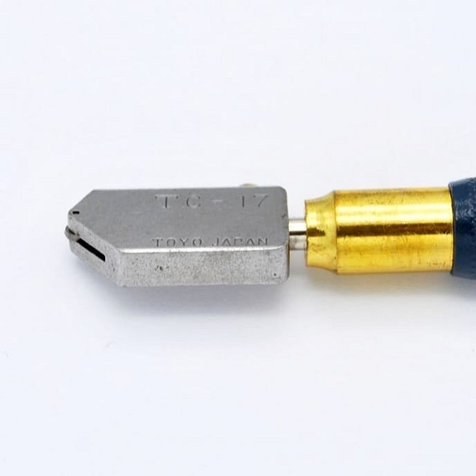 Technika cięcia szkła: przykład użycia przecinaka diamentowego. Poradnik dla początkujących.