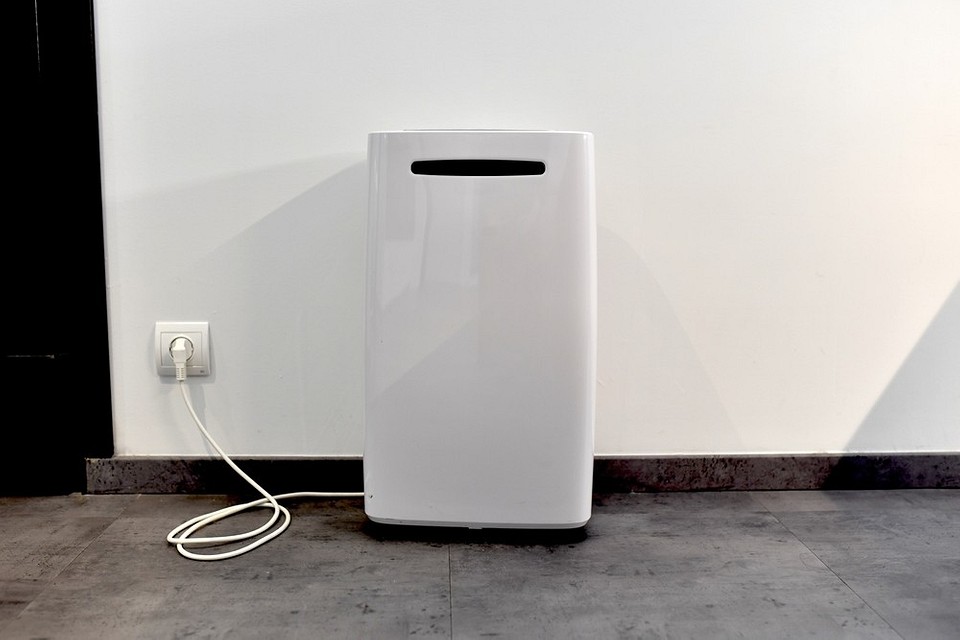 Ochrona przed pleśnią Działający osuszacz powietrza w łazience, zapobiegający powstawaniu pleśni i grzybów.