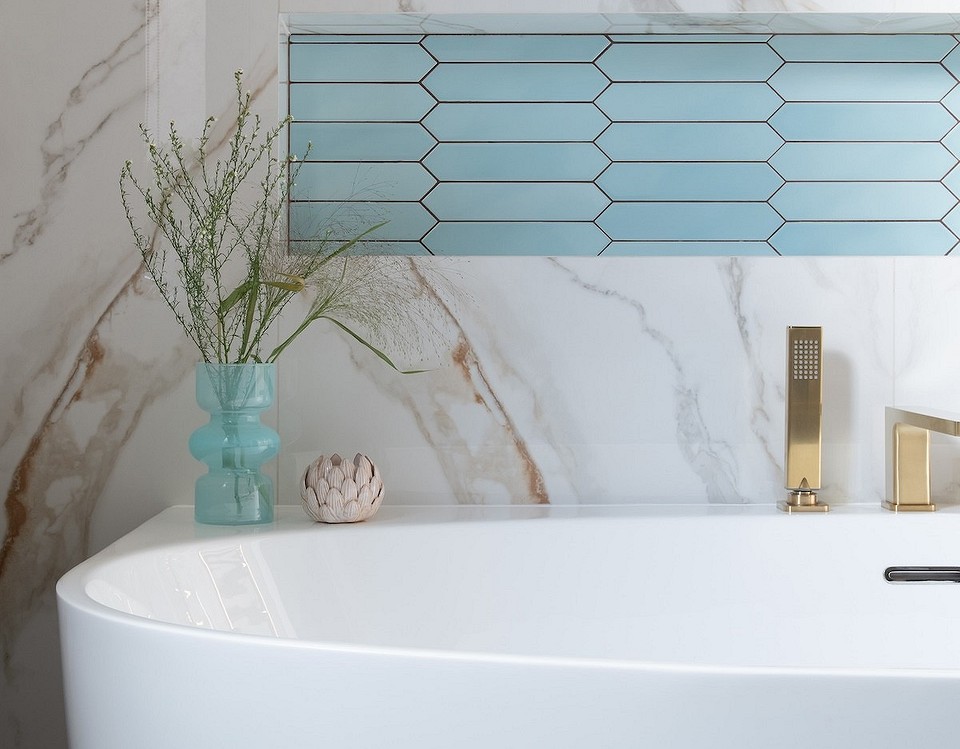 Różne typy mikserów wannowych: ścienne, stojące, z termostatem - przegląd opcji 2026.