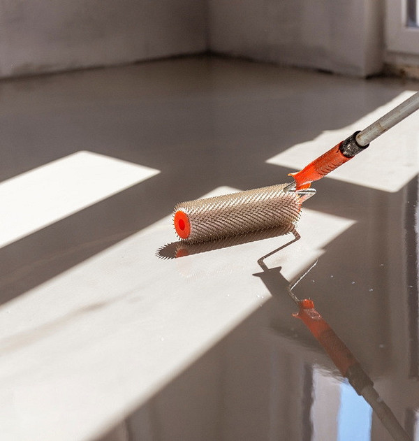 Biała żywica: Higiena Biała podłoga żywiczna w łazience: Higieniczne i nowoczesne rozwiązanie.