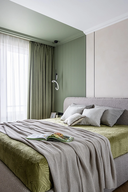 Kolorystyczny chaos Chaotyczne połączenie różnych kolorów ścian wygląda niesmacznie i zaburza harmonię wnętrza.