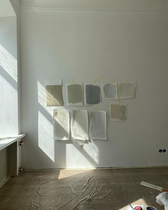 Jaskrawość w małym Zbyt jaskrawe kolory ścian w małym mieszkaniu optycznie zmniejszają przestrzeń. Błąd aranżacyjny.