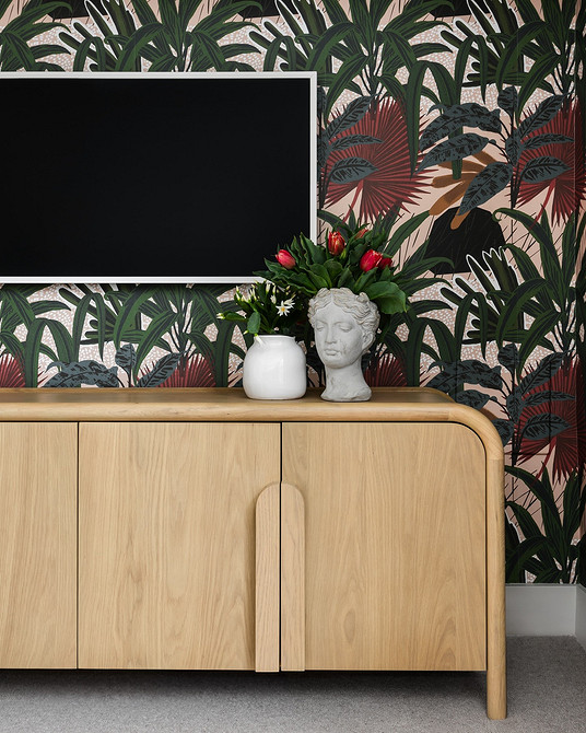 Tapeta w stylu vintage w klasycznym salonie, trendy na 2026 rok