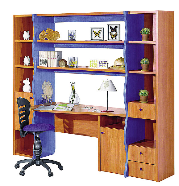 Kompaktowe biurko w małym pokoju dziecięcym, idealne rozwiązanie na rok 2026.