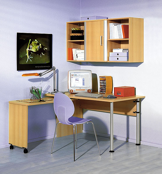 Ergonomiczne krzesło i biurko dziecięce dla prawidłowej postawy, meble 2026.