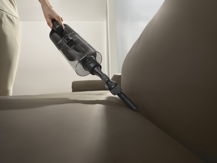 Prezent na Dzień Kobiet: Praktyczne AGD ułatwiające codzienne sprzątanie domu.