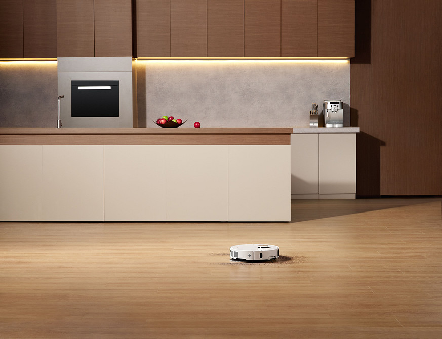 Różne propozycje prezentów na 8 marca, w tym praktyczne urządzenia AGD.