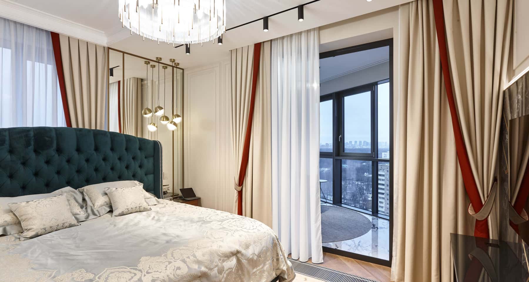 Łazienka w dużym apartamencie po remoncie z użyciem wysokiej jakości materiałów w 2026 roku.