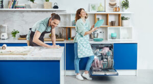 Pokój Dziecka w Kolorach Tęczy: Pastelowa Tapeta Hitem Wnętrzarskim!