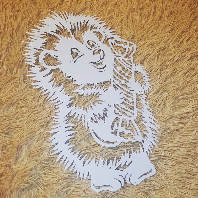 Inspiracja na bożonarodzeniowe wycinanki okienne 2026: Piękny, papierowy dekor.