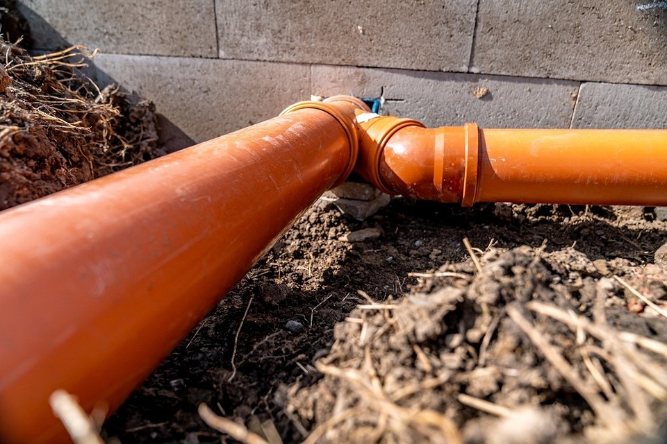 Syfon zatrzymujący zapach w toalecie: prawidłowe działanie zapobiega wydostawaniu się nieprzyjemnych woni.