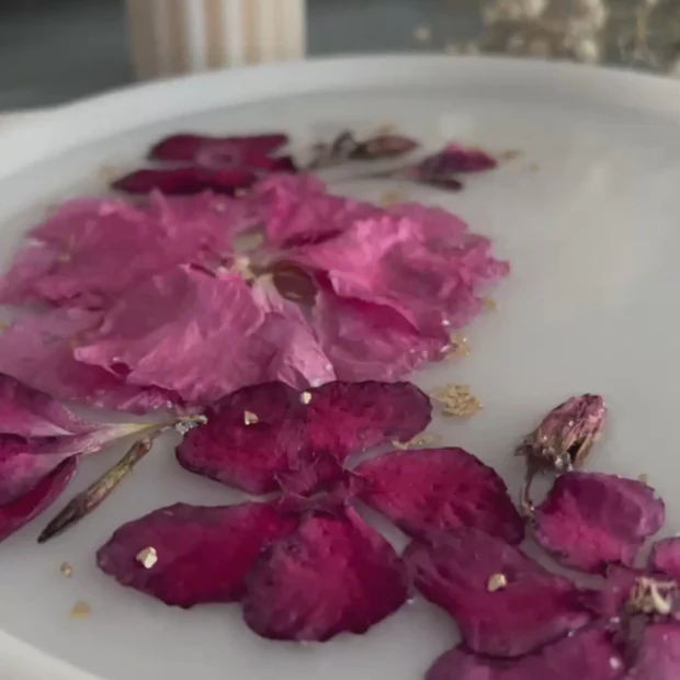 Tworzenie Unikatowych Dekoracji z Żywicy: Zestaw od Belén Ortego i Artline Resin - 6 - RoomNews Tworzenie Unikatowych Dekoracji z Żywicy: Zestaw od Belén Ortego i Artline Resin